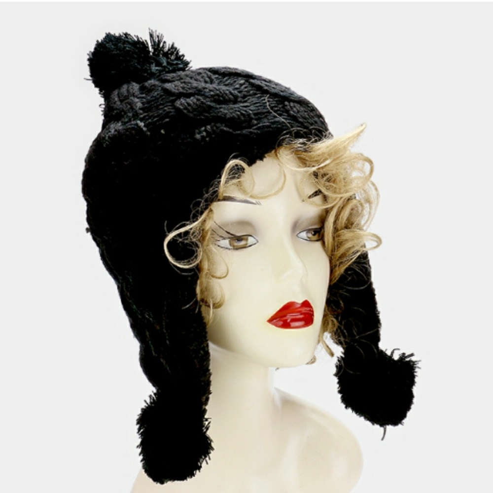 Beanie Faux Fur Pom Pom Hat.